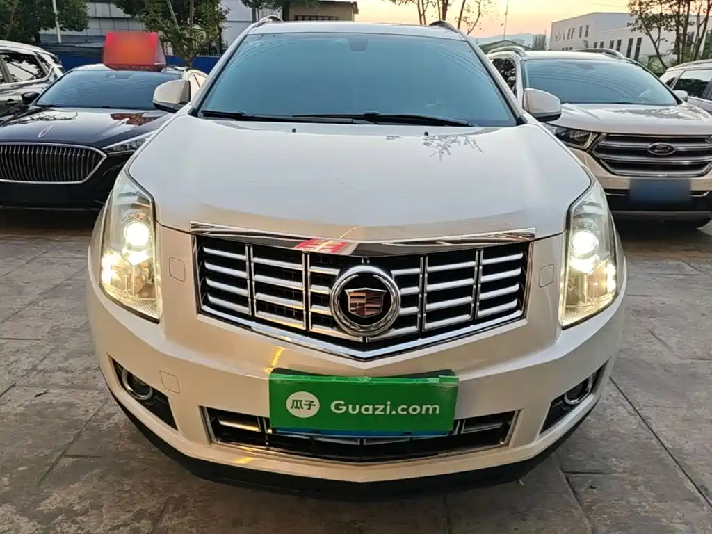 Cadillac SRX — миниатюра 3