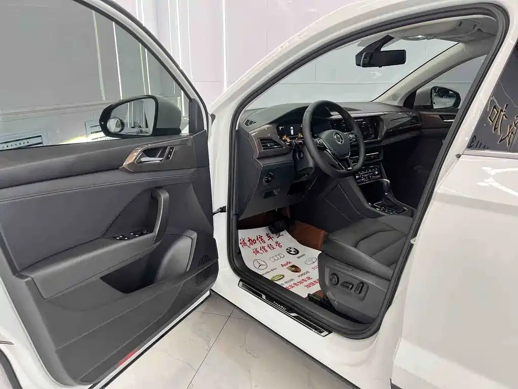 Volkswagen Tharu — миниатюра 7