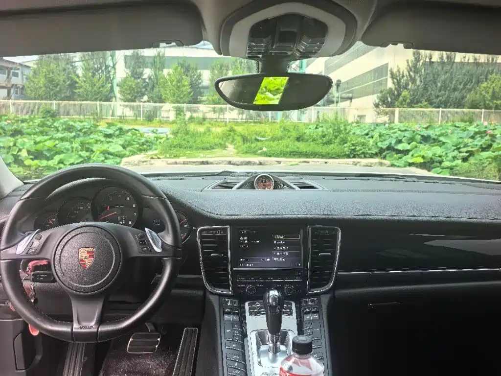 Porsche Panamera — миниатюра 9