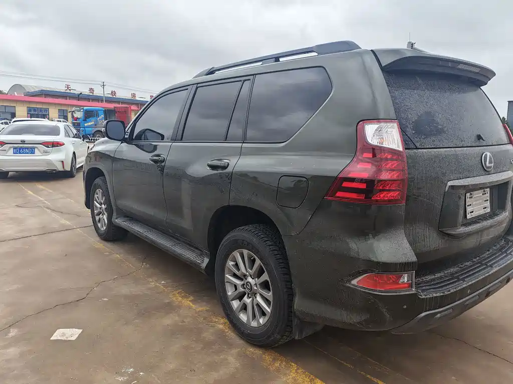 Lexus GX — миниатюра 5