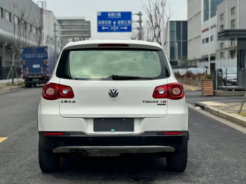 Volkswagen Tiguan 2012 1.8TSI AT