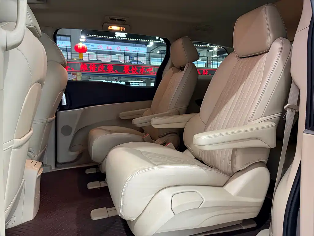 Buick GL8 — миниатюра 6
