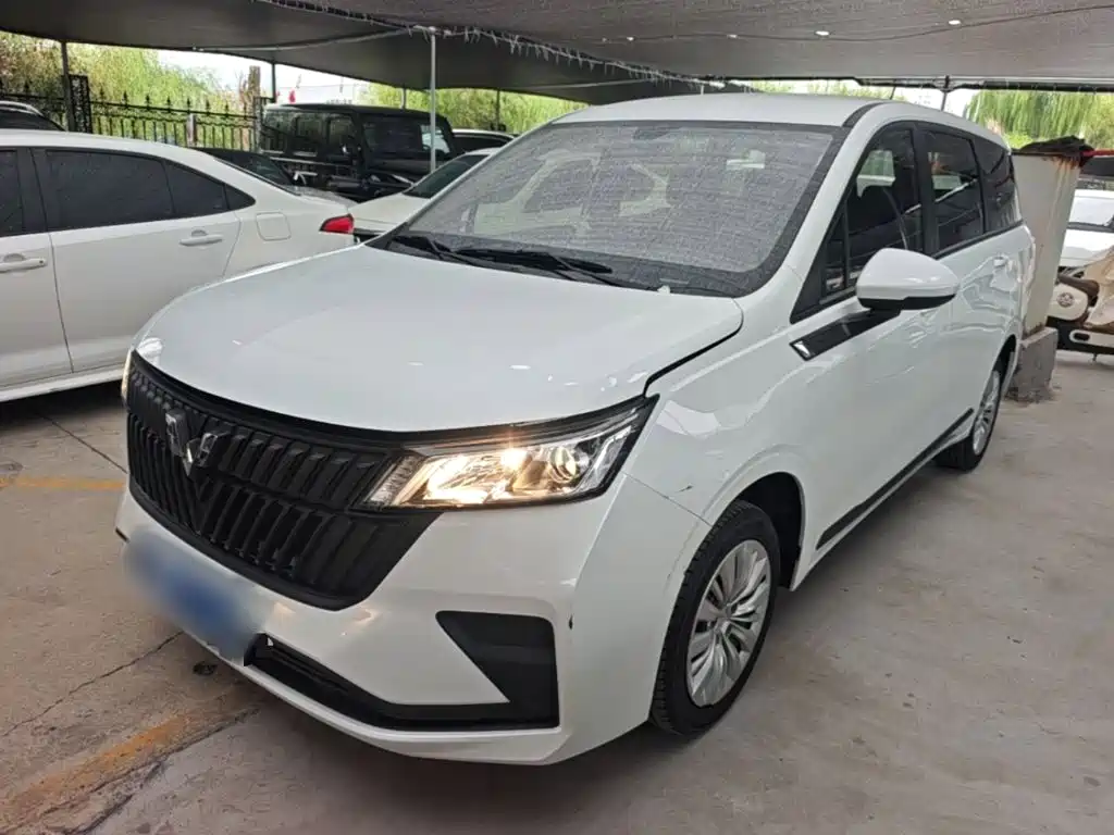 Wuling Jiachen — миниатюра 2