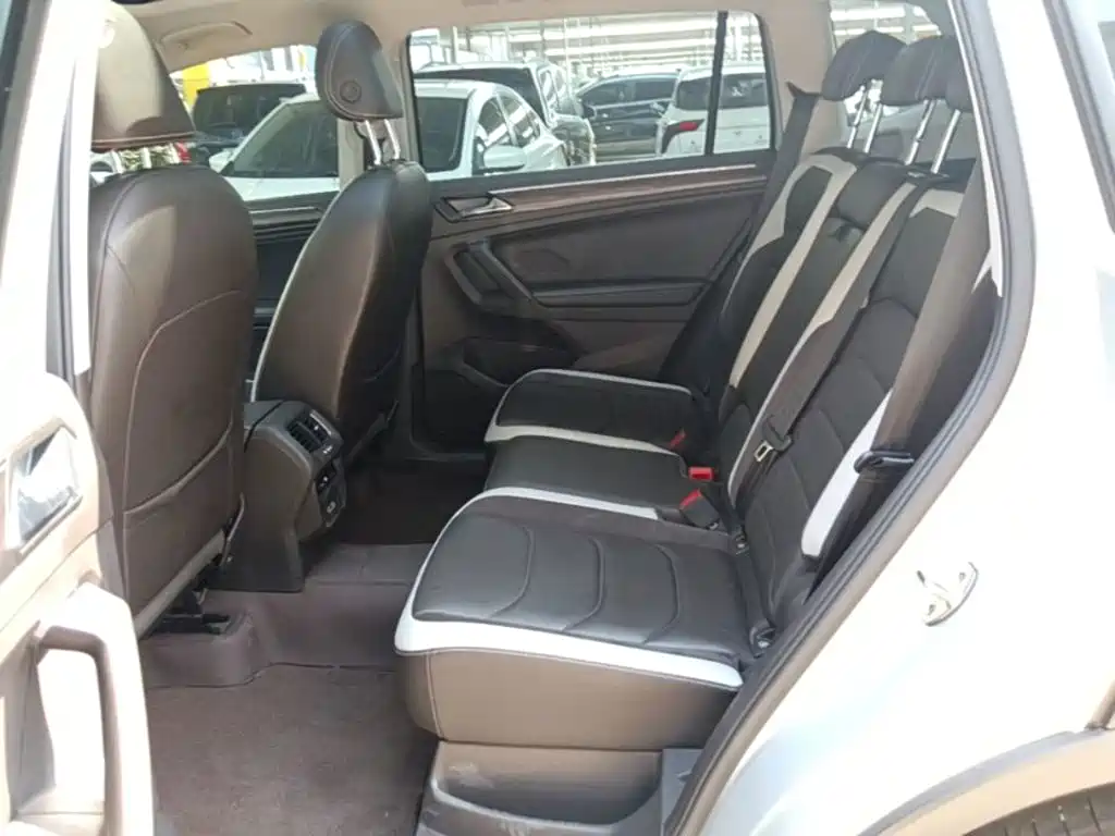 Volkswagen Tiguan L — миниатюра 17