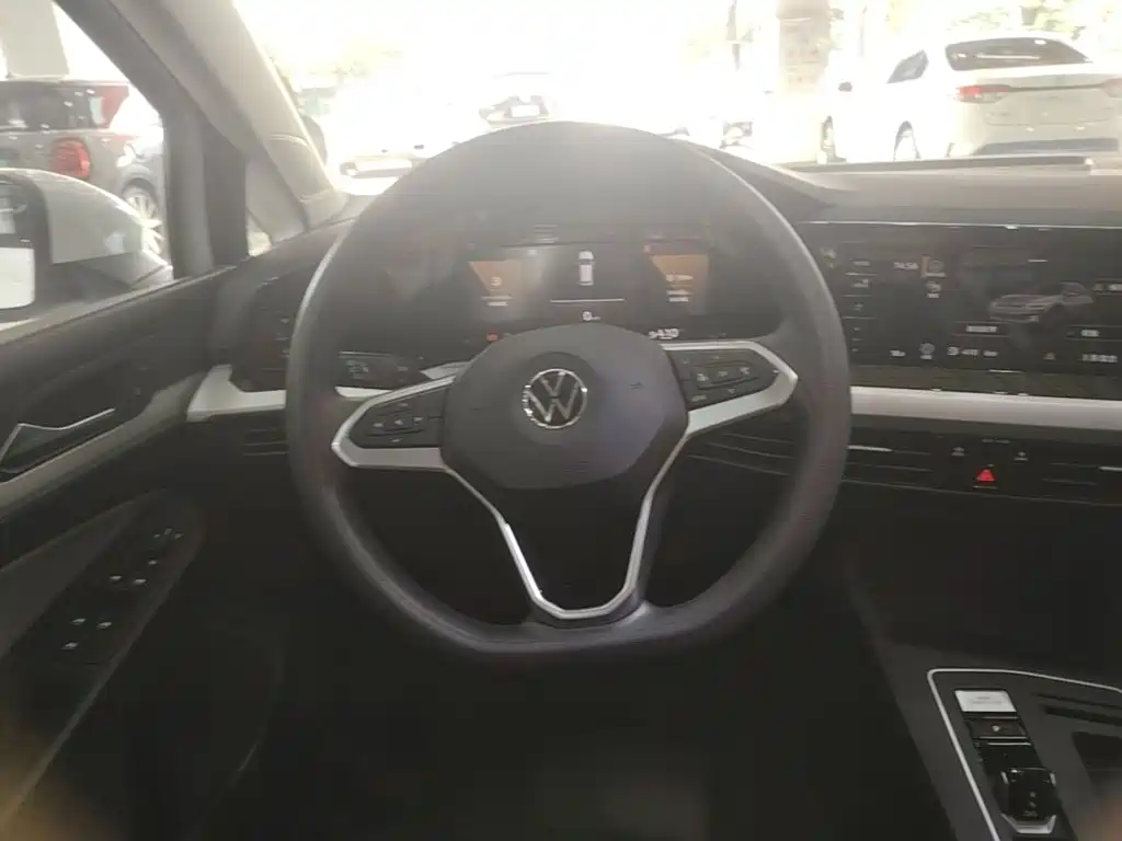 Volkswagen Golf — миниатюра 11