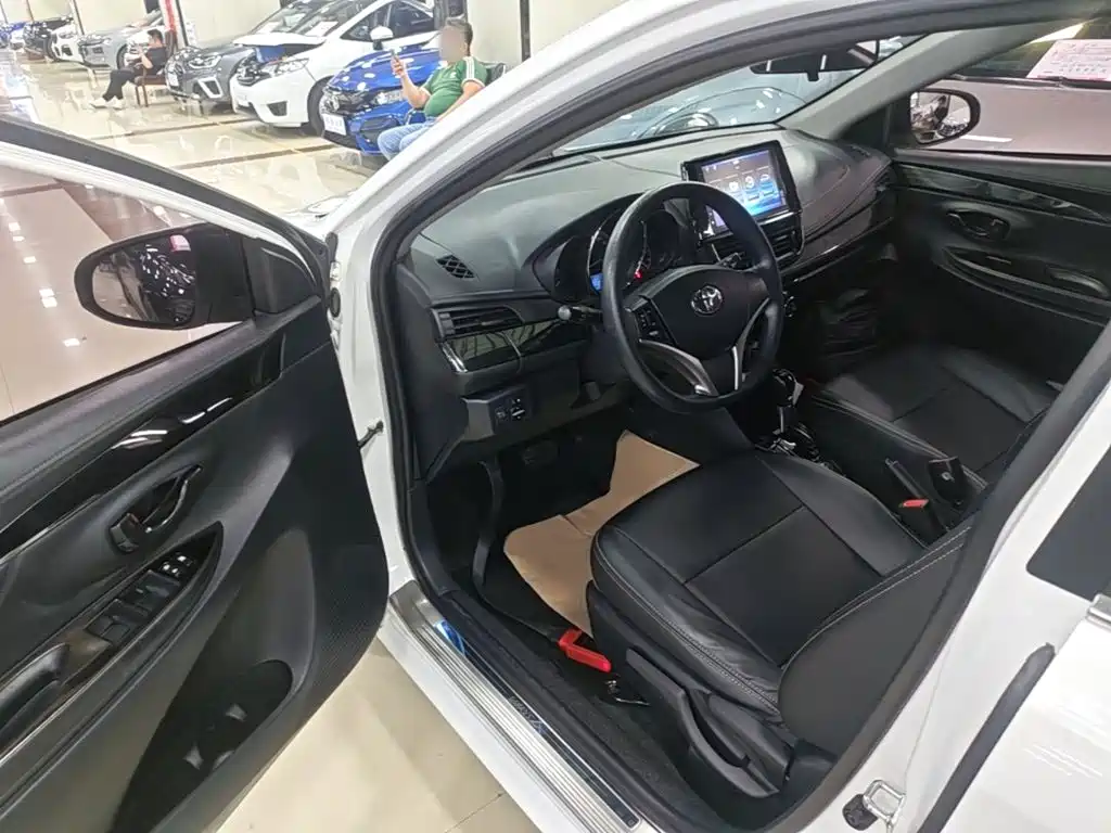 Toyota Vios FS — миниатюра 16