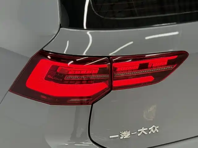 Volkswagen Golf — миниатюра 12