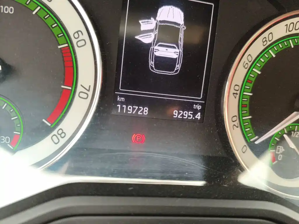 Skoda Superb — миниатюра 13