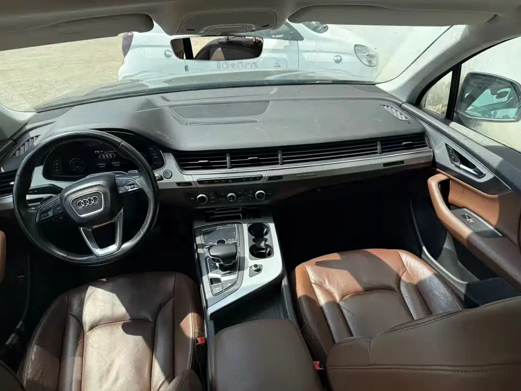 Audi Q7 — миниатюра 10