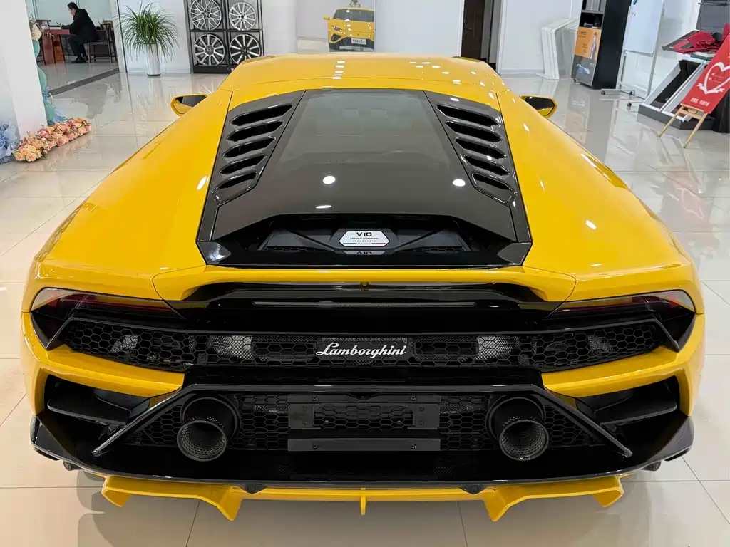 LAMBORGHINI HURACÁN