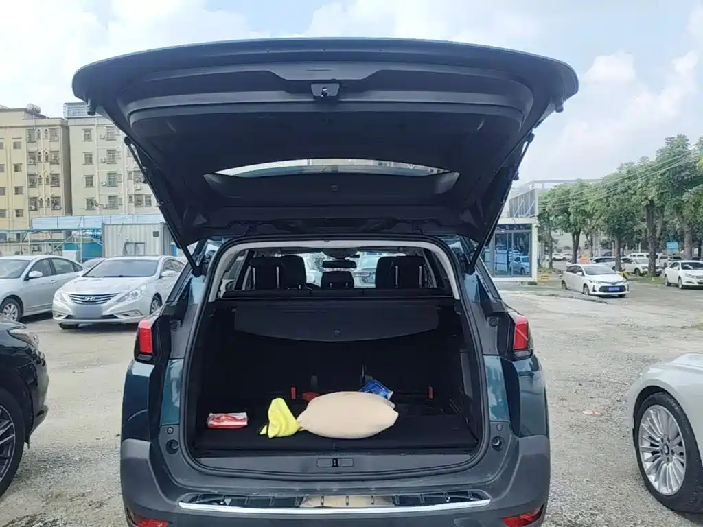 Peugeot 5008 — миниатюра 19