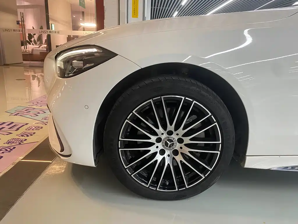 Mercedes-Benz C-Class — миниатюра 20