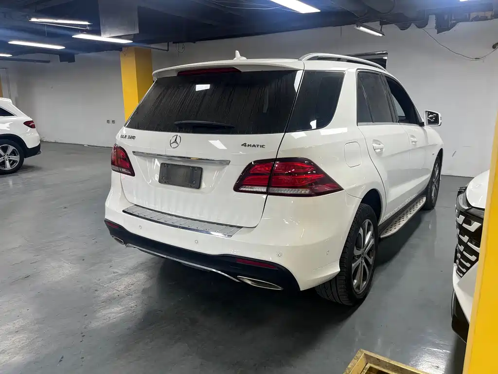 Mercedes-Benz GLE (Import) — миниатюра 9