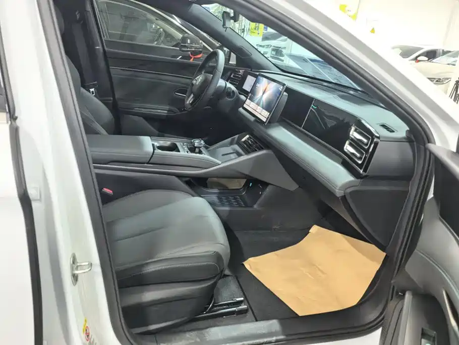 BYD Qin L — миниатюра 8