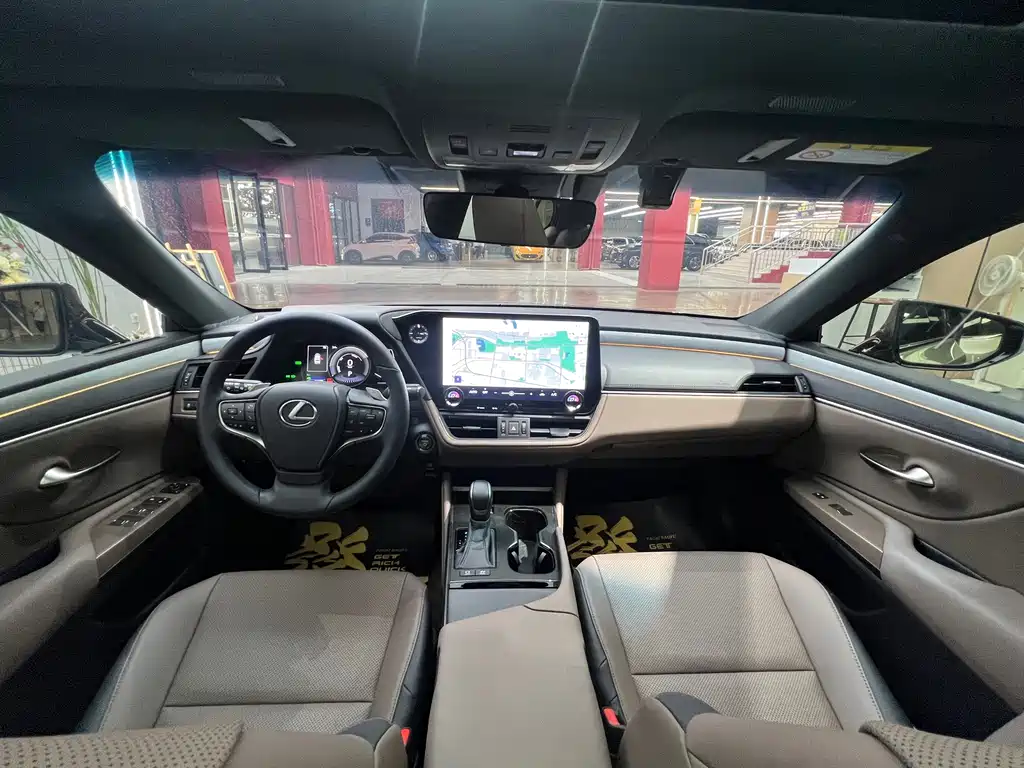 Lexus ES — миниатюра 10