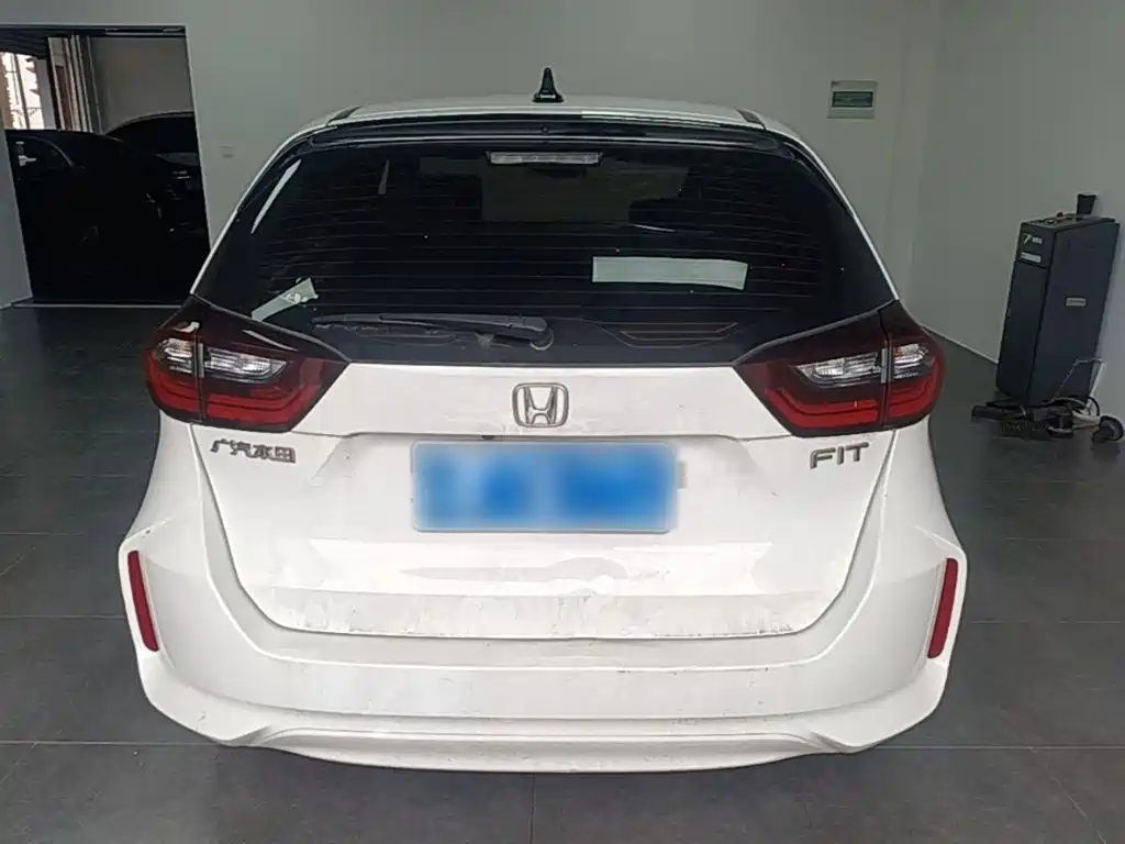 Honda Fit — миниатюра 6