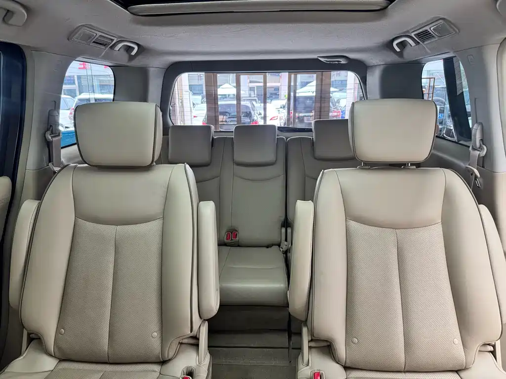 Nissan Quest — миниатюра 9