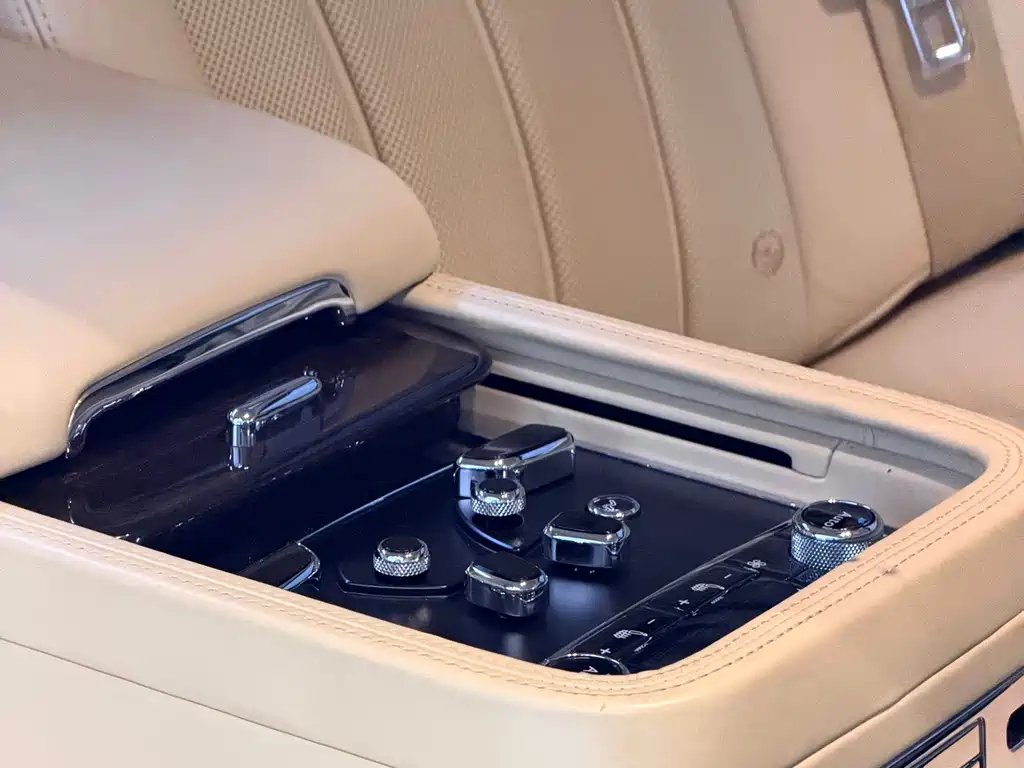 Bentley Mulsanne — миниатюра 17