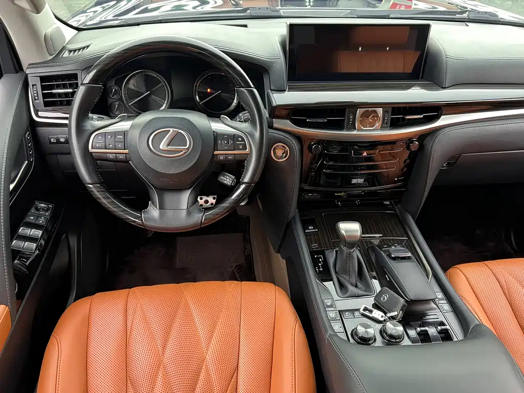 Lexus LX — миниатюра 8