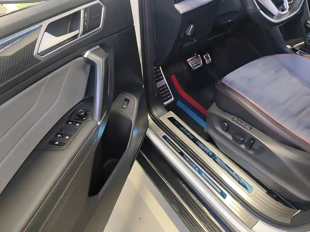 Volkswagen Tiguan L — миниатюра 3