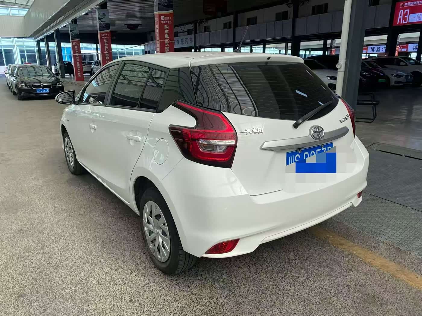 Toyota Vios FS 1.5 л 2023 г. Белый, пробег 49000 км