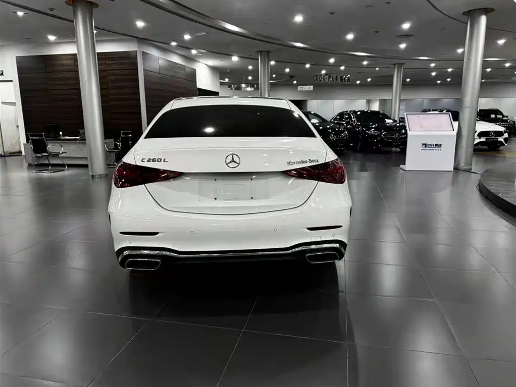 Mercedes-Benz C-Class — миниатюра 4