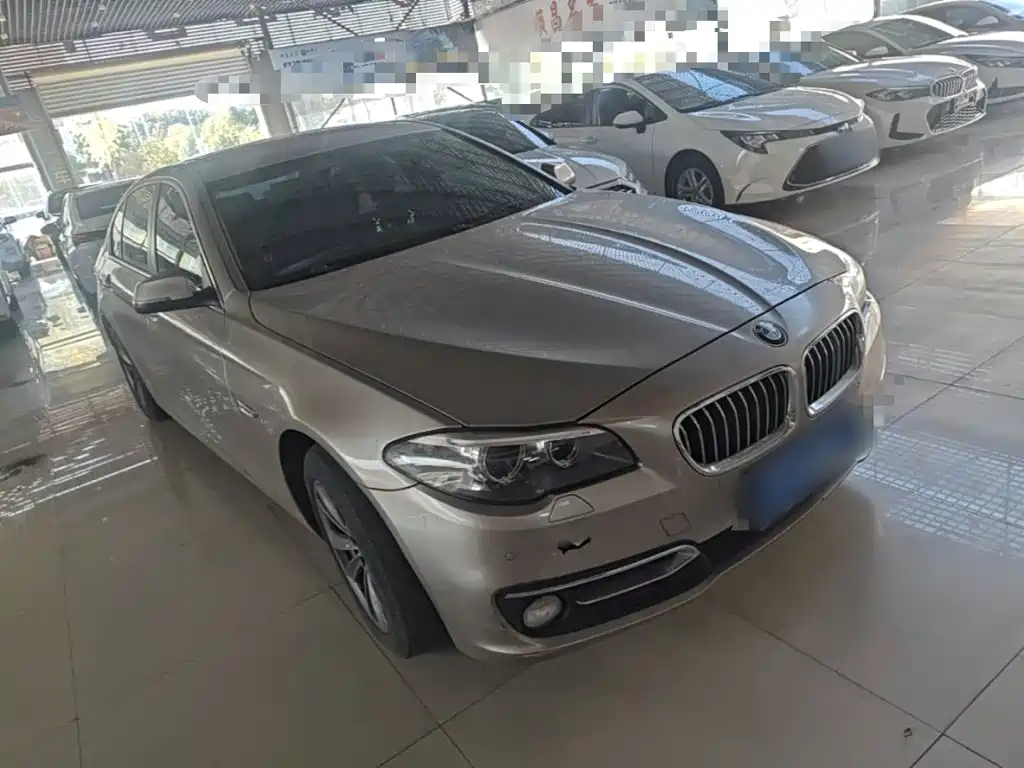 BMW 5 Series — миниатюра 4