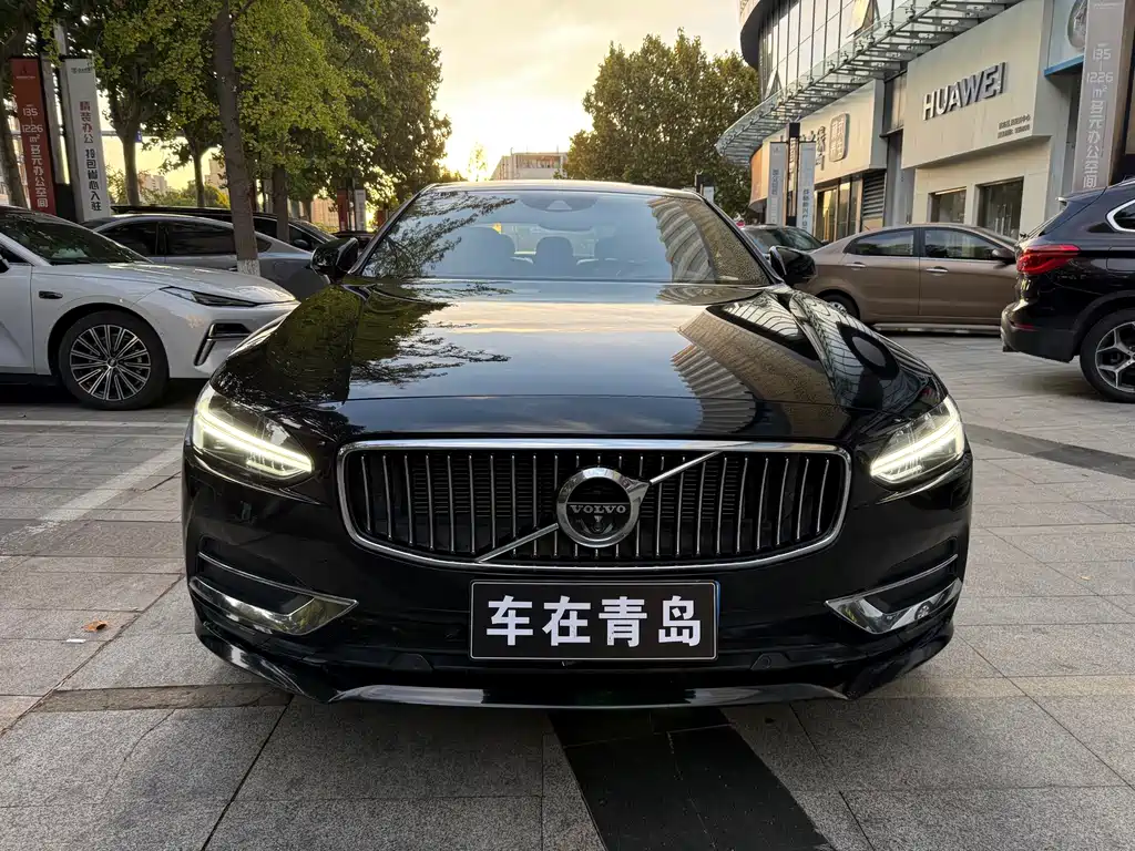 Volvo S90 — миниатюра 2