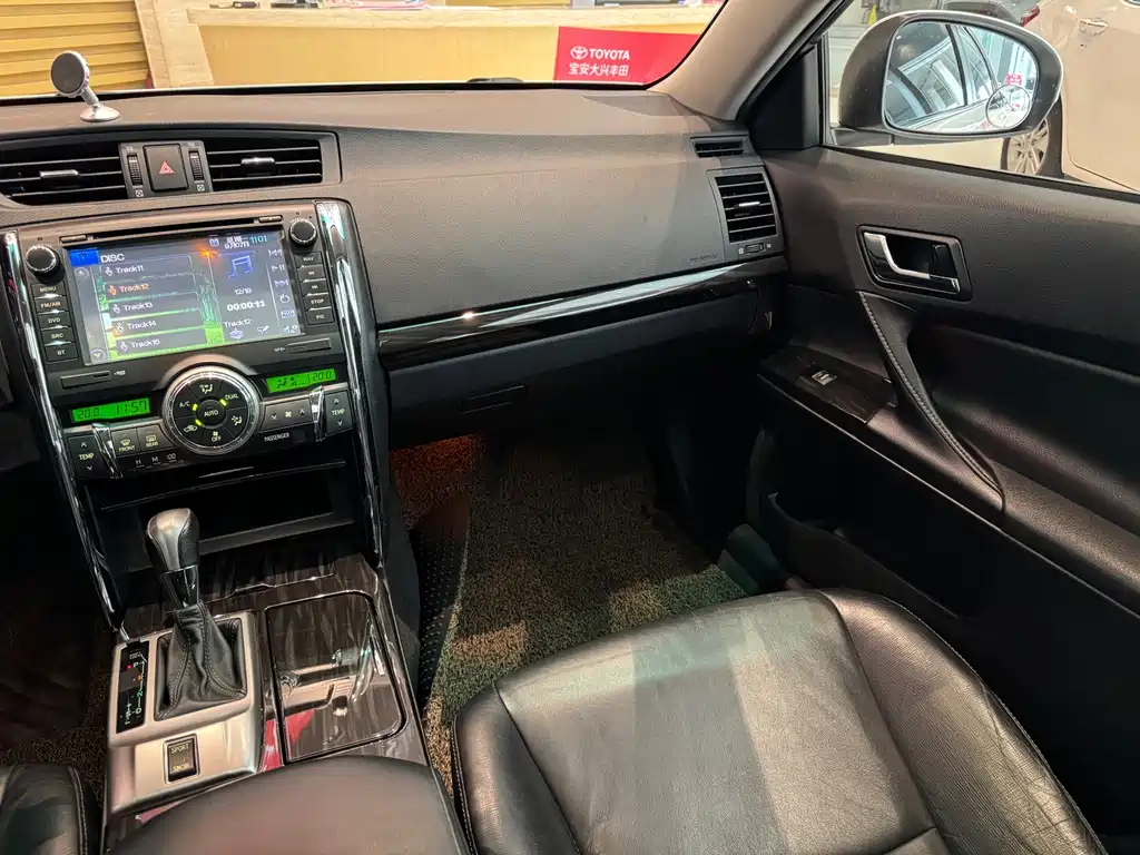 Toyota Reiz — миниатюра 16