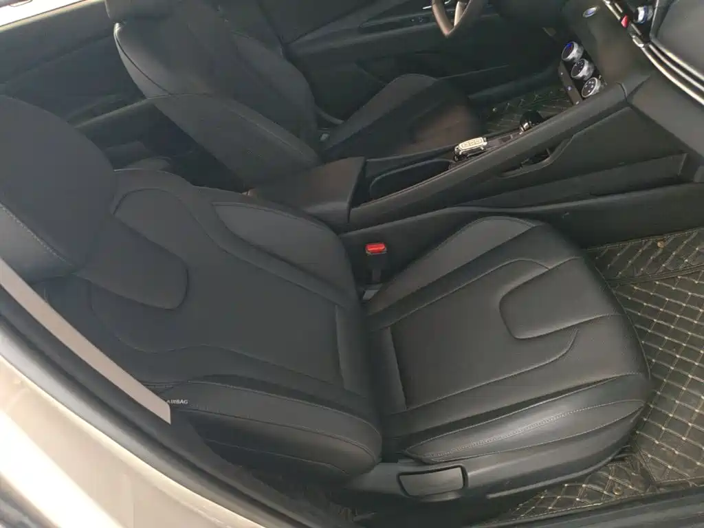Hyundai Elantra — миниатюра 25