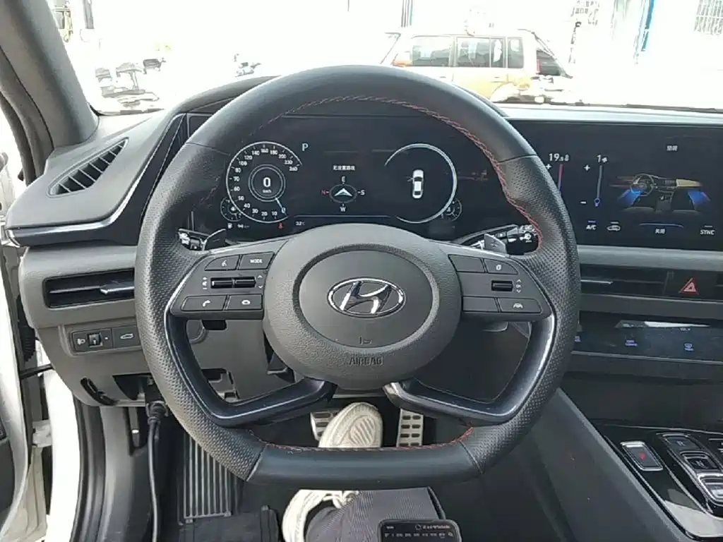 Hyundai Sonata — миниатюра 11