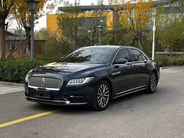 LINCOLN CONTINENTAL 2018