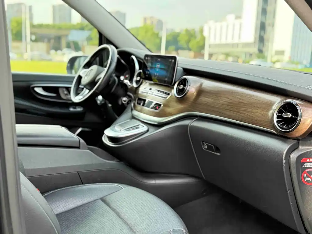 Mercedes-Benz V-Class V 2020 V 260 L Luxury