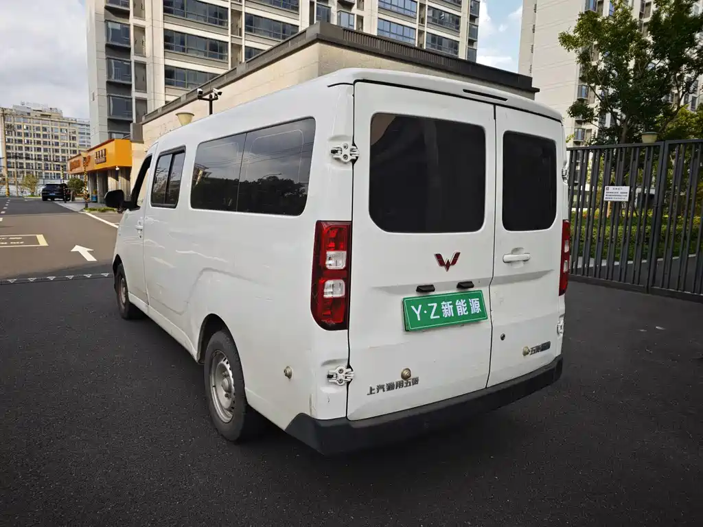 Wuling Yangguang — миниатюра 15