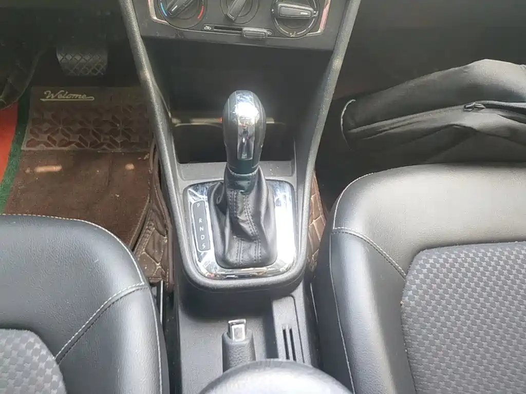 Volkswagen Santana — миниатюра 14