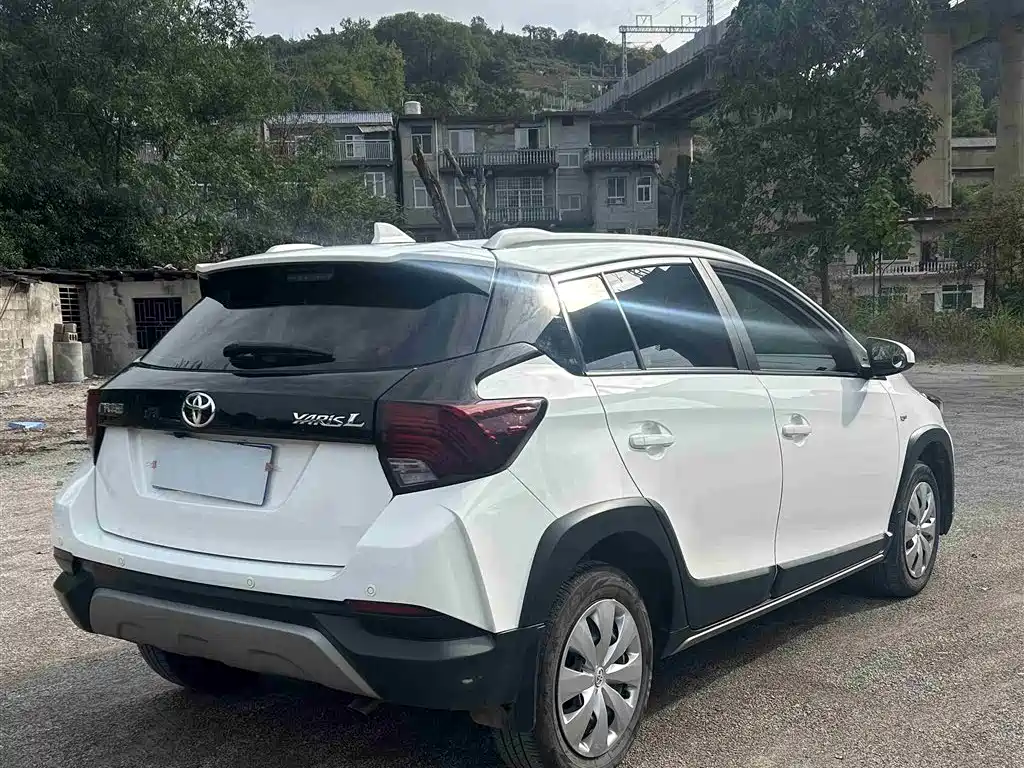 TOYOTA YARIS L ZHIXUAN