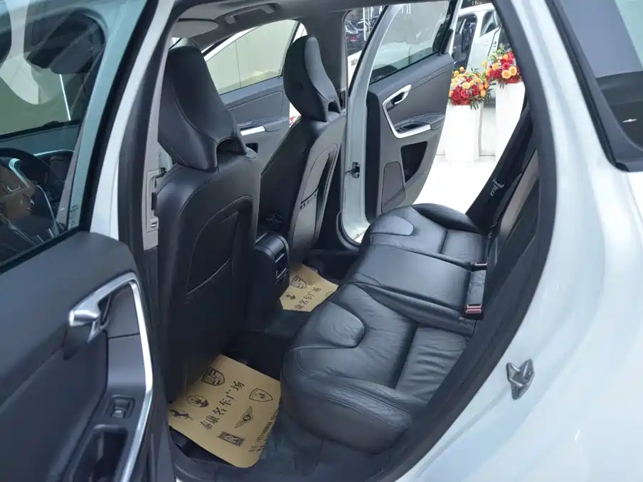 Volvo XC60 (Import) — миниатюра 5