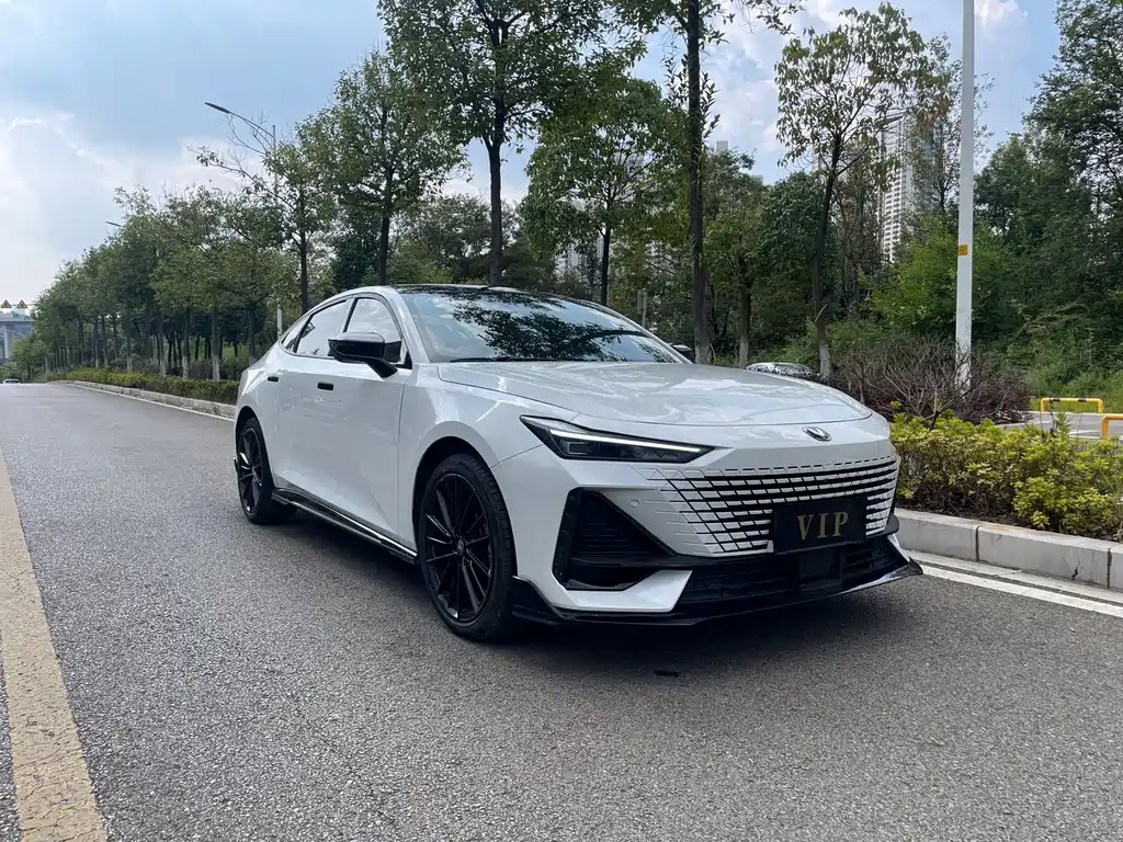 Changan UNI-V — миниатюра 3