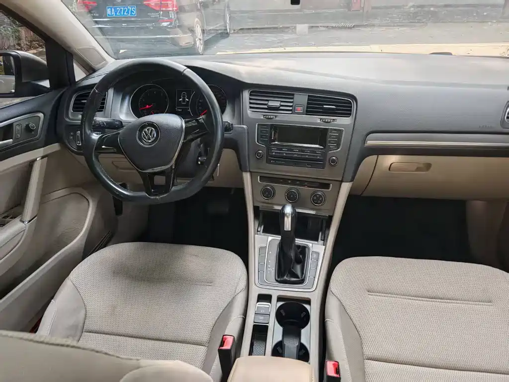 Volkswagen Golf — миниатюра 9