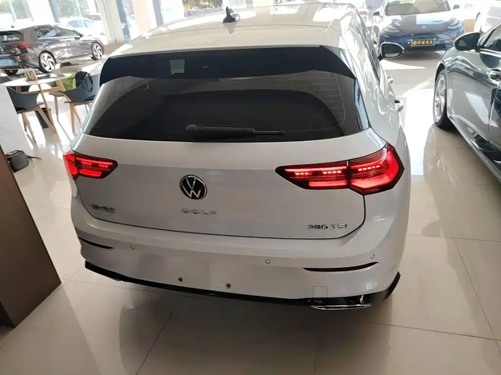 Volkswagen Golf — миниатюра 6