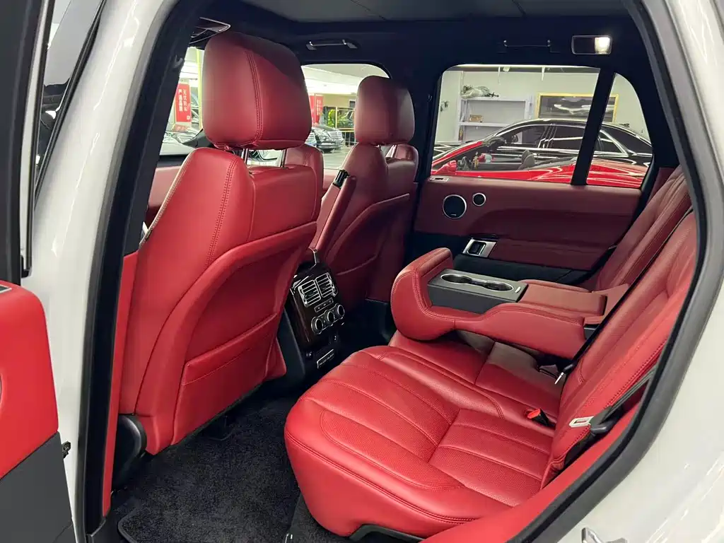 Land Rover Range Rover — миниатюра 4