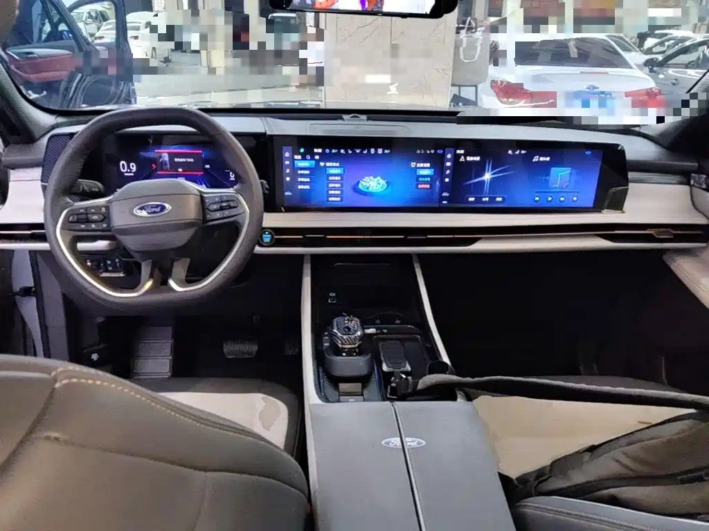 Ford Edge — миниатюра 10