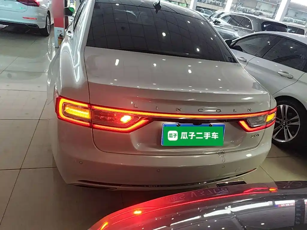 Lincoln Continental — миниатюра 6