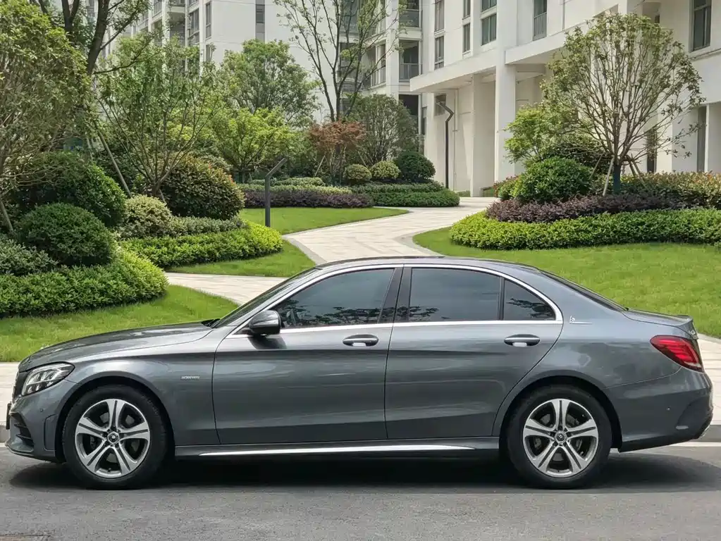 Mercedes-Benz C-Class — миниатюра 4