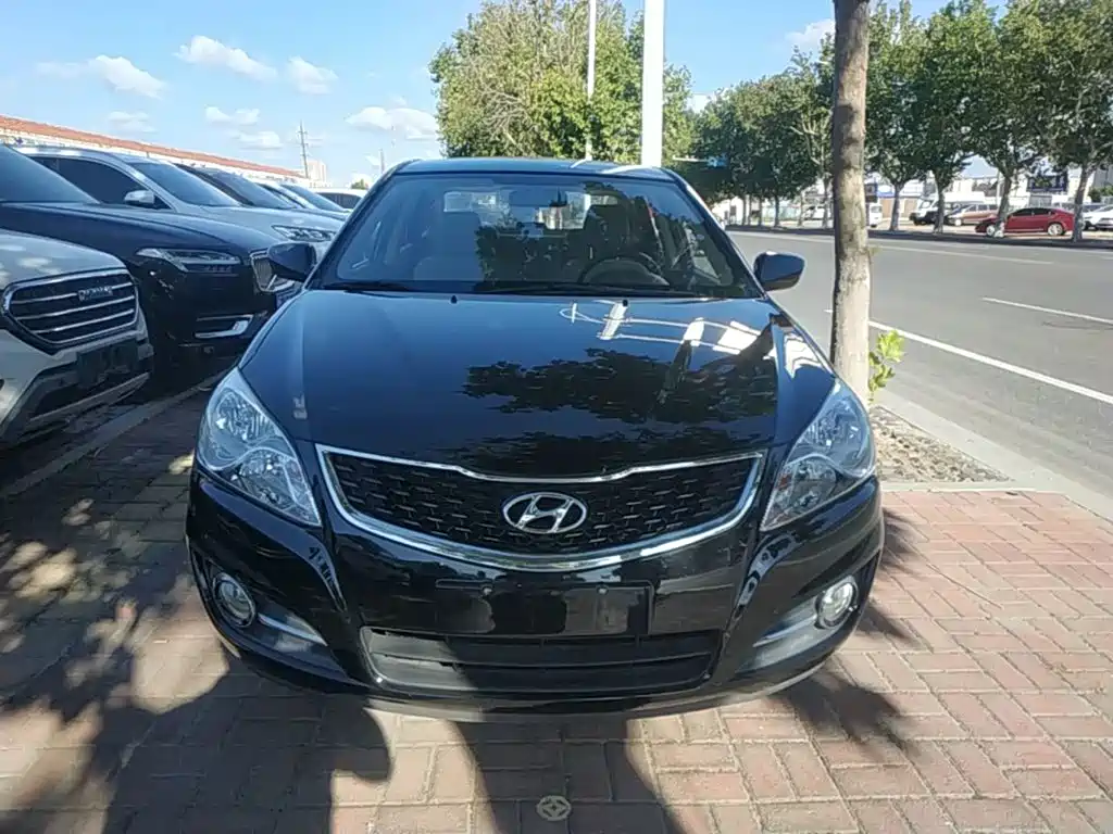 Hyundai Elantra — миниатюра 3