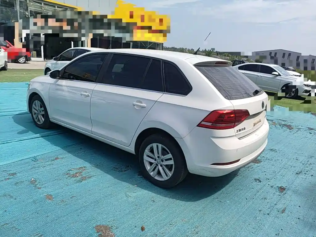 Volkswagen Santana — миниатюра 5