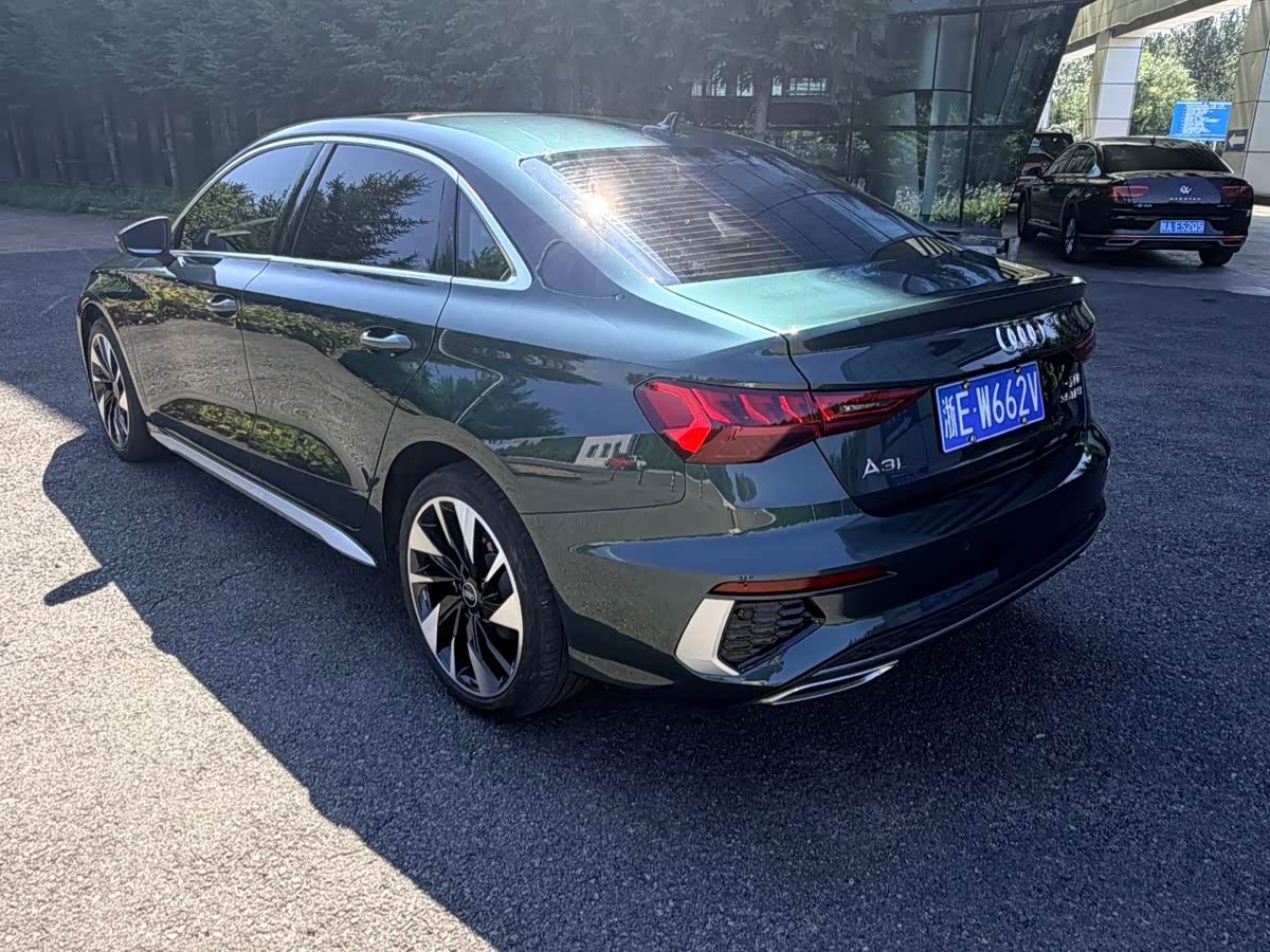 Audi A3 1.4 л 2022 г. Зелёный, пробег 13000 км
