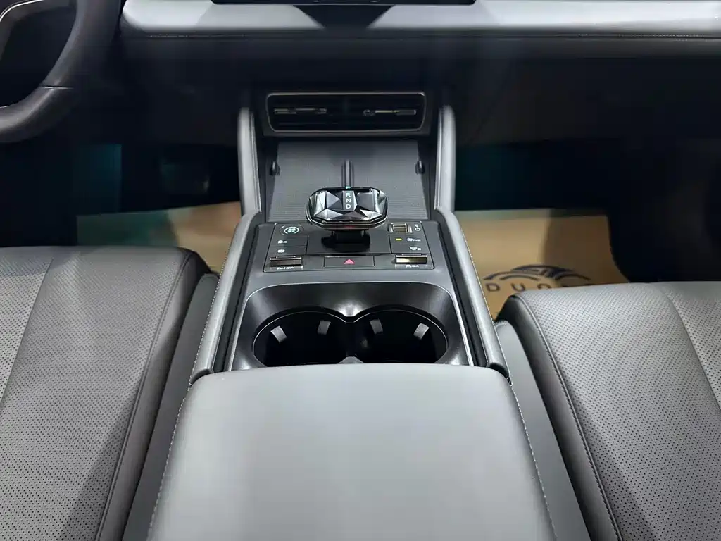 BYD Qin L — миниатюра 12