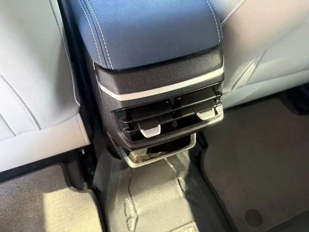 Geely Emgrand — миниатюра 9