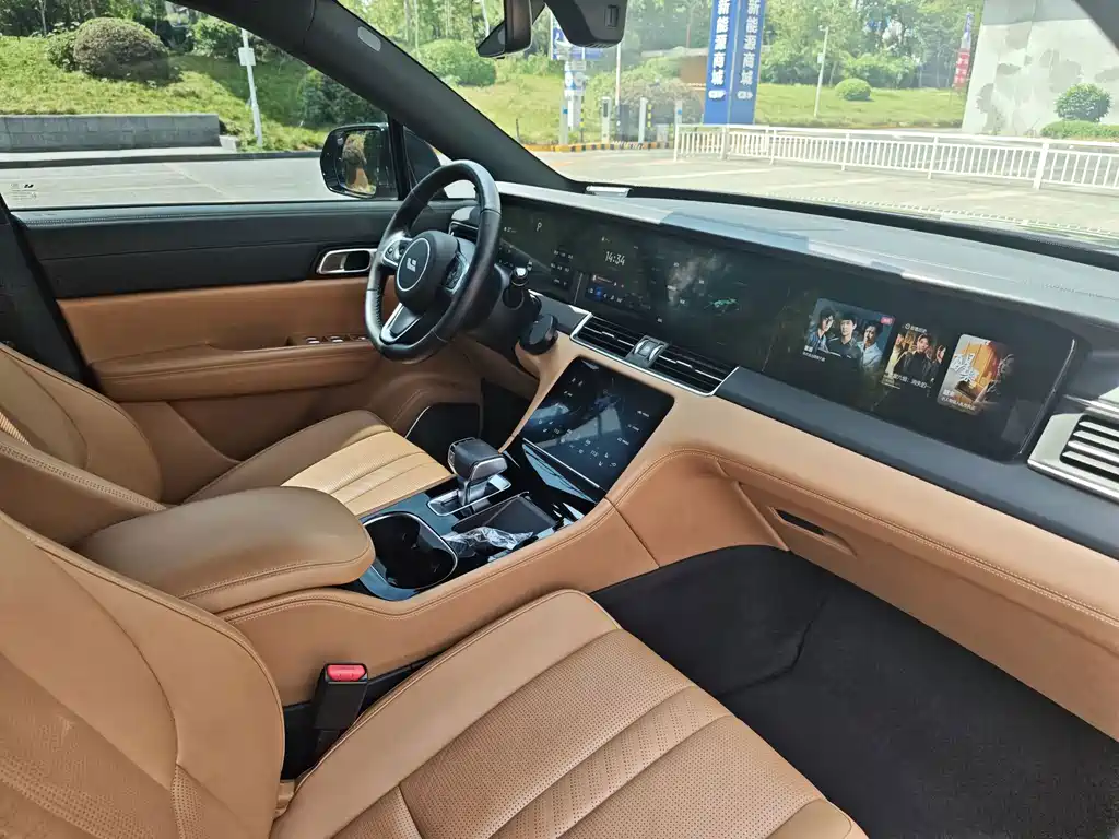 Li Auto Li ONE — миниатюра 11